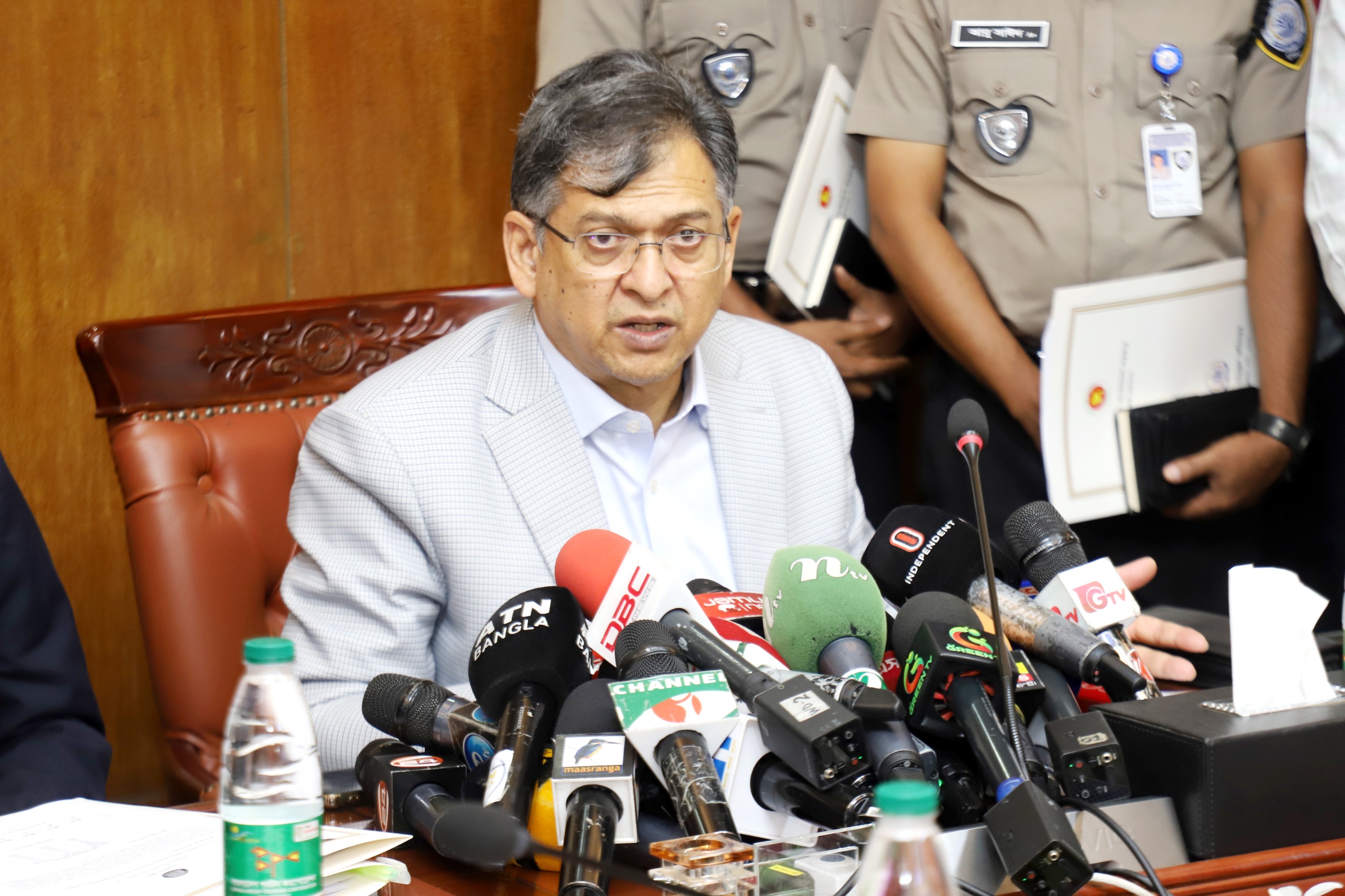 মাদকের বিরুদ্ধে কঠোর আইনি কাঠামো গড়ে তোলা হচ্ছে;   যুগোপযোগী সংশোধিত আইন দ্রুতই সংসদে পাস হবে: স্বরাষ্ট্রমন্ত্রী